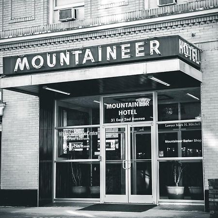 The Mountaineer Hotel Williamson المظهر الخارجي الصورة